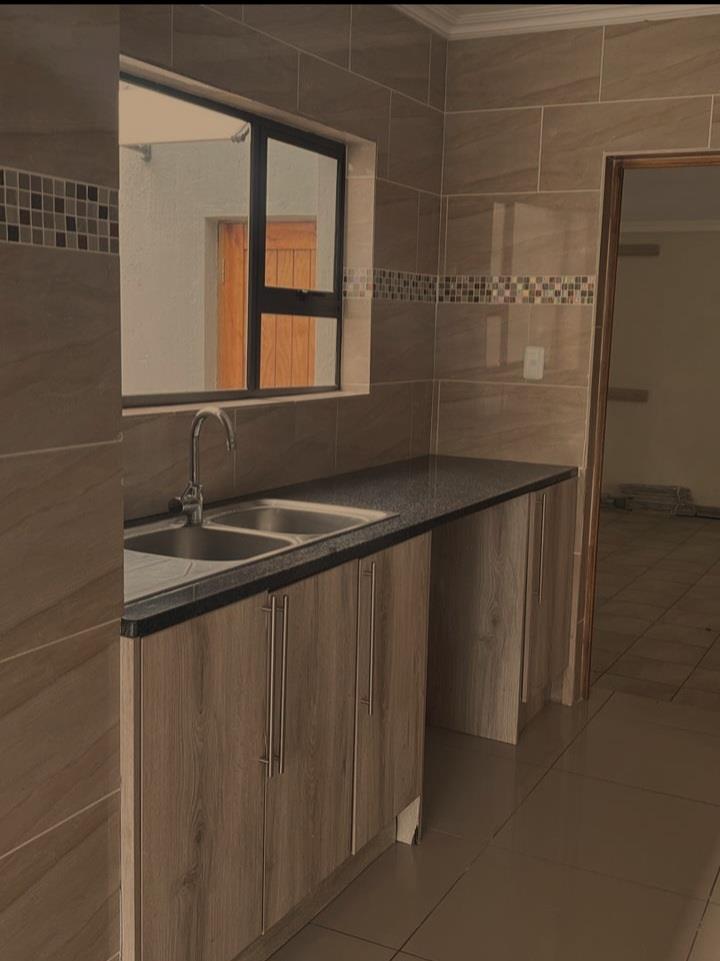 To Let 3 Bedroom Property for Rent in Leloko North West